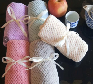 9301-素色平面花边方巾30*30